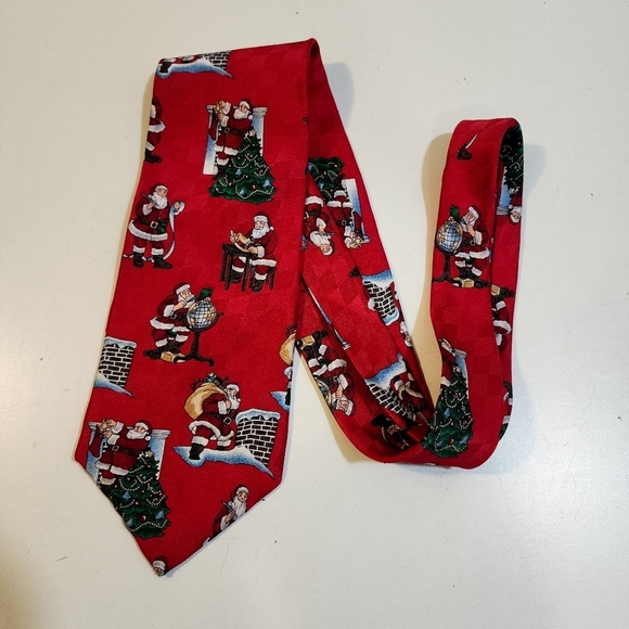 Hallmark Licensing Hollidays Traditions Santa Claus Christmas Silk Tie - Picture 4 of 7